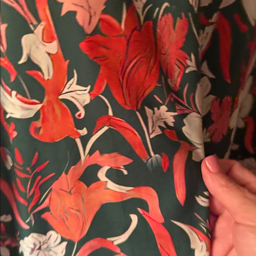 (SALE $5) Floral Green and Peach Women's long sleeved Top - Picture 2 of 10